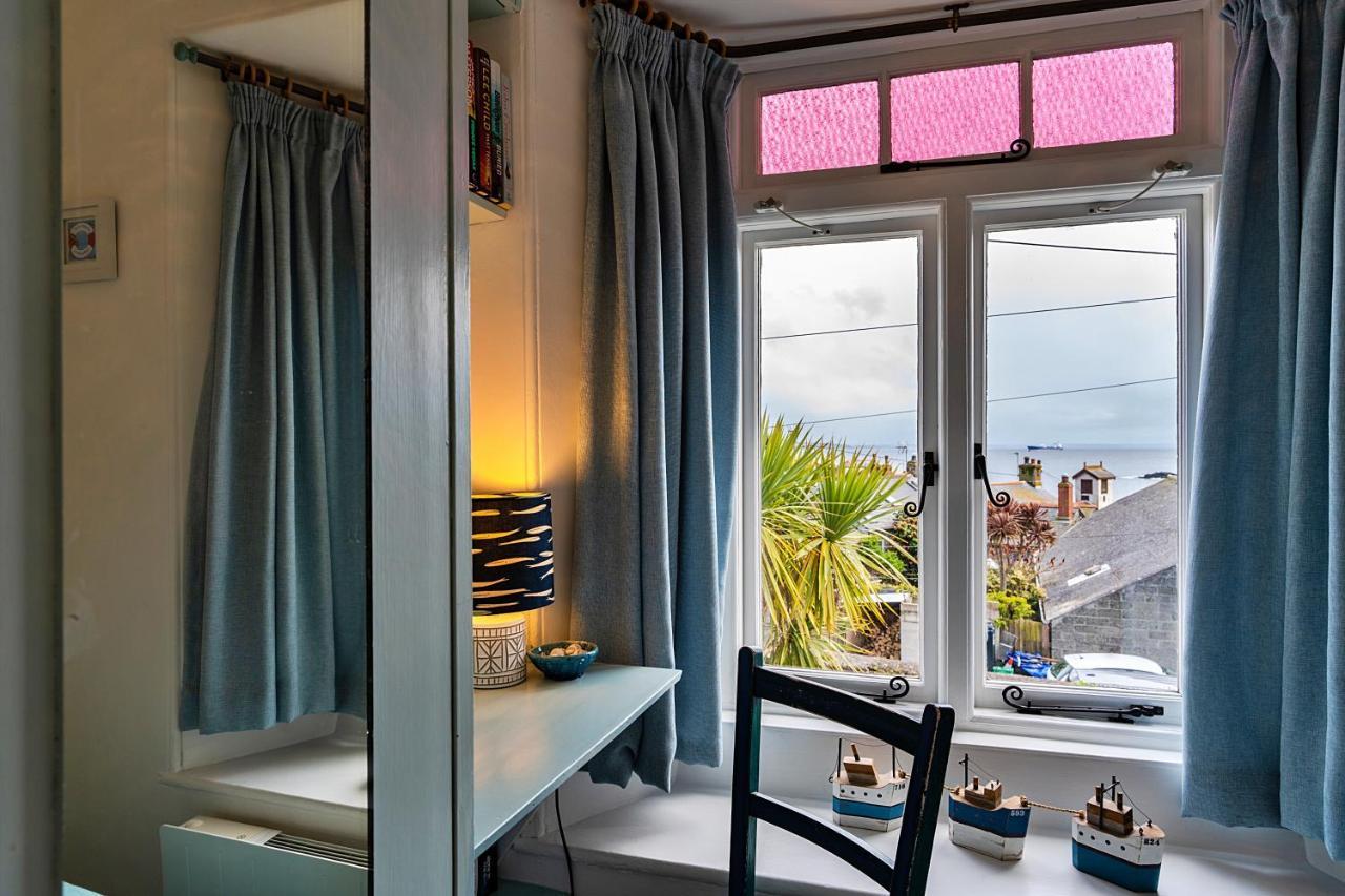 Finest Retreats - Cosy Mousehole Cottage With Sea Views Экстерьер фото